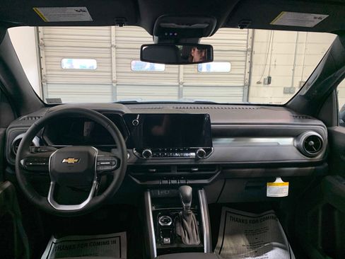 New 2025 Chevrolet Colorado LT w/ LT Convenience Package image 4