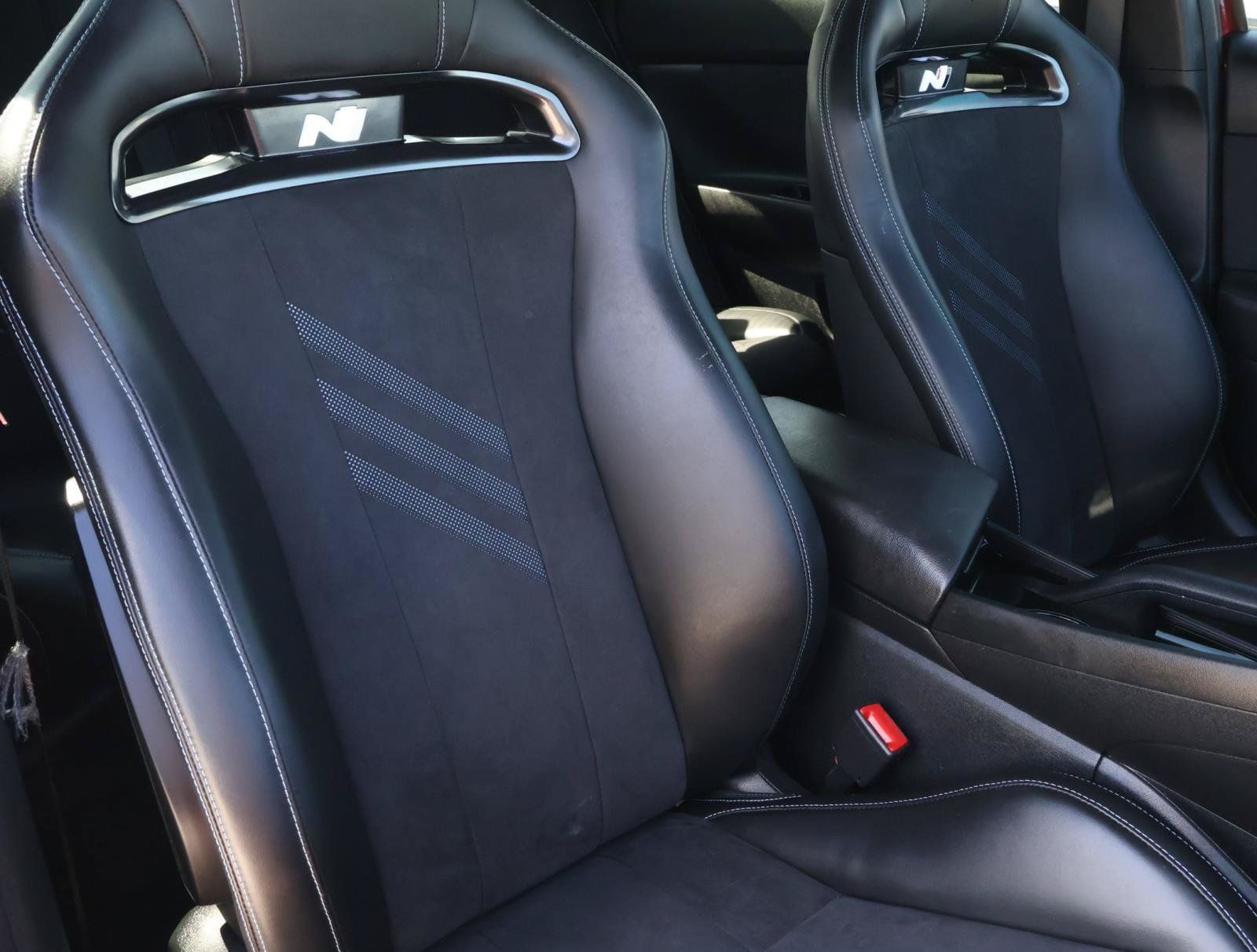 Used 2025 Hyundai Elantra N FWD image 17