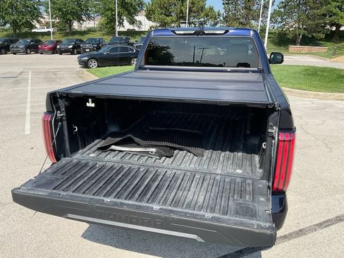 Used 2023 Toyota Tundra Platinum w/ Advanced Package AWD/4WD image 5