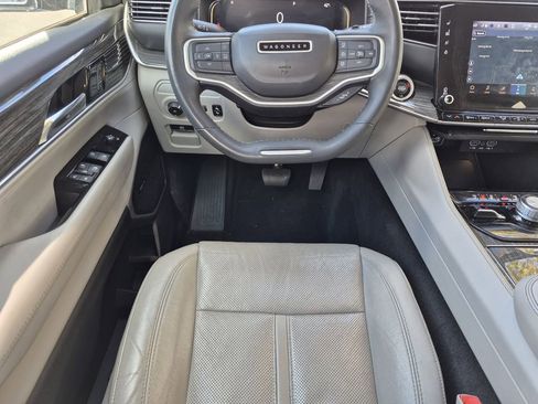 Used 2022 Jeep Wagoneer Series II image 22