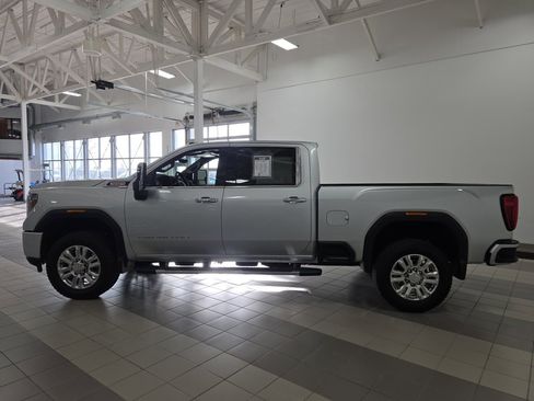 Used 2022 GMC Sierra 3500 Denali w/ Denali Ultimate Package image 11