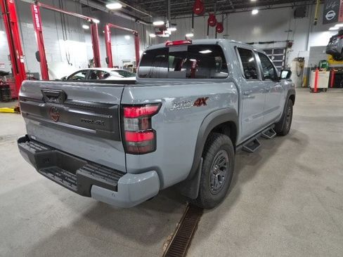 Used 2025 Nissan Frontier PRO-4X image 11