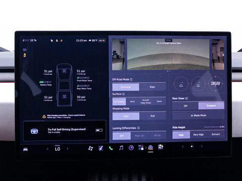 Used 2024 Tesla Cybertruck AWD Crew Cab image 8