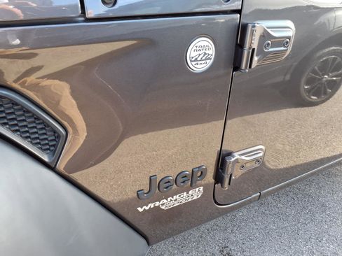 Used 2021 Jeep Wrangler Unlimited Sport image 6