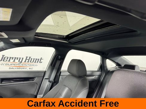 Used 2025 Honda Civic Sport Touring image 3