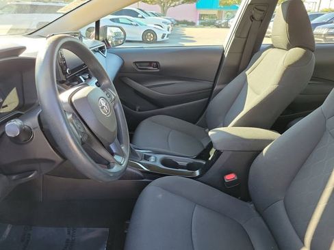 Used 2022 Toyota Corolla LE image 18