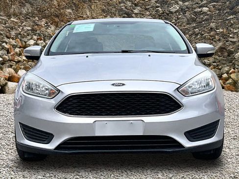 Used 2016 Ford Focus SE image 3