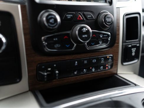 Used 2016 RAM 3500 Laramie w/ Convenience Group image 15