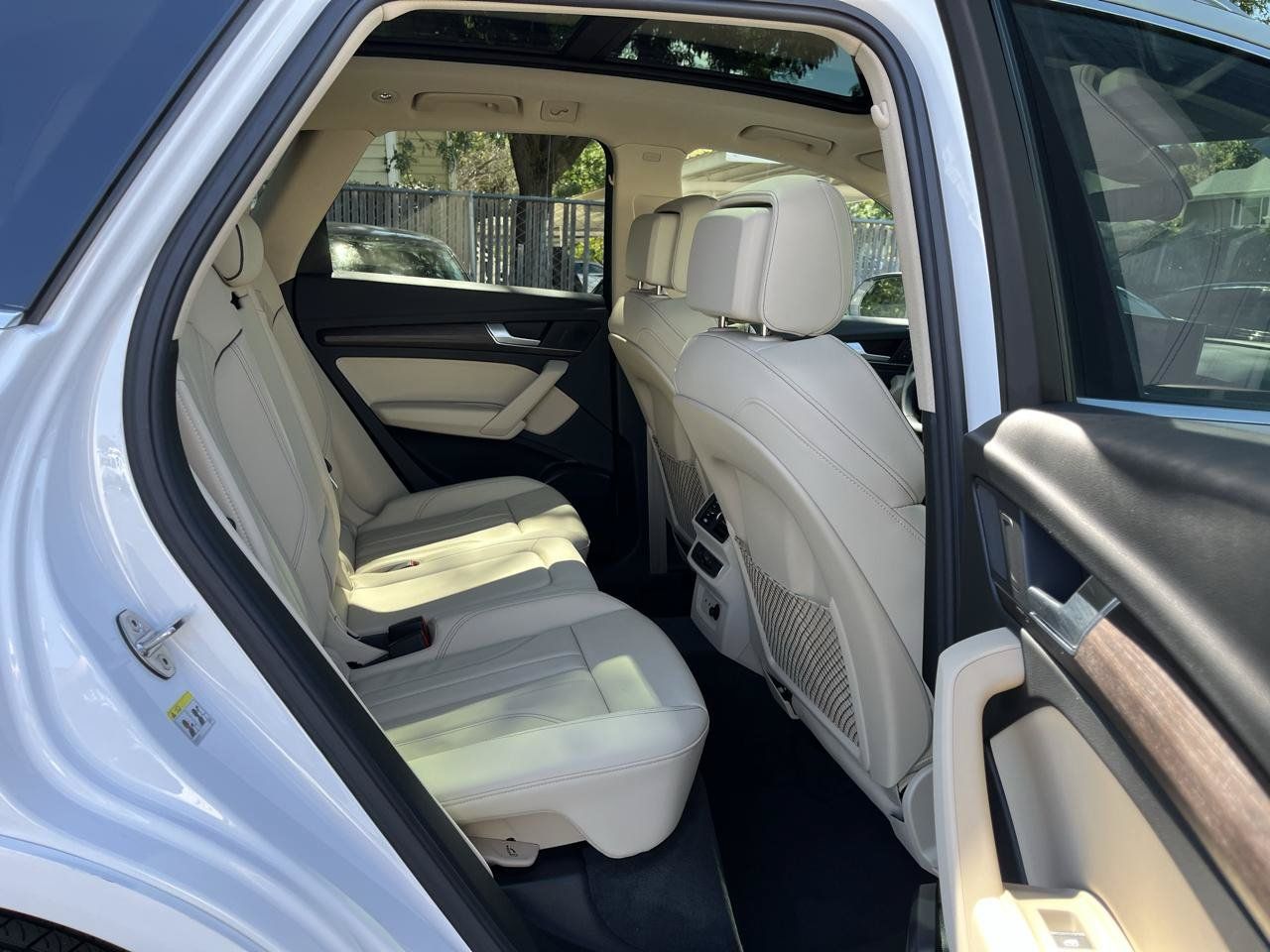 Used 2024 Audi Q5 e Premium AWD/4WD image 22