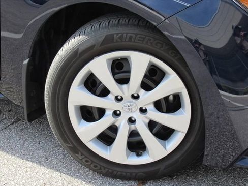 Used 2022 Toyota Corolla LE image 7