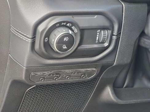 New 2025 Jeep Gladiator Mojave w/ Convenience Group image 31