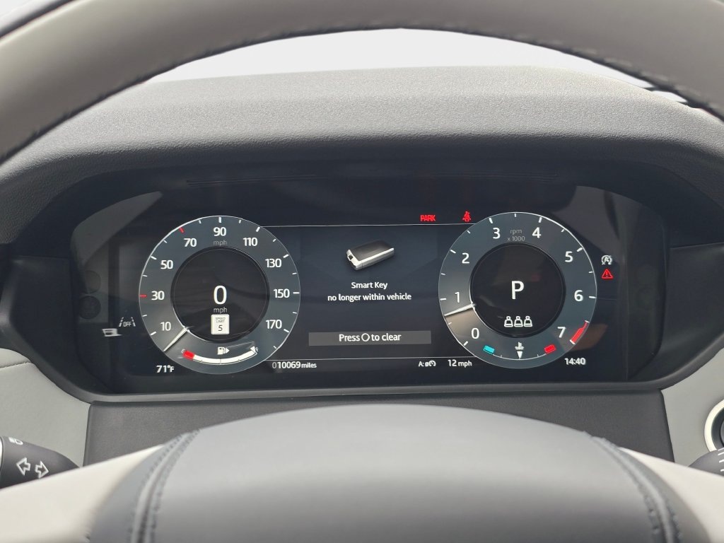 Certified 2025 Land Rover Range Rover Velar Dynamic SE AWD/4WD image 19