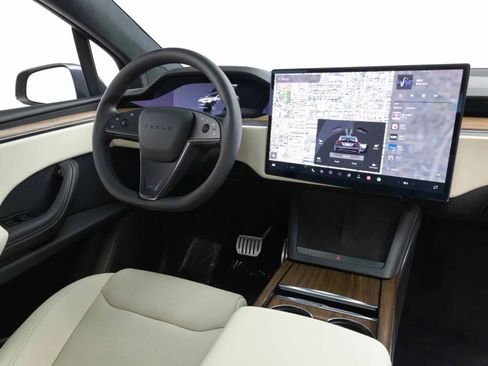 Used 2023 Tesla Model X AWD/4WD image 11