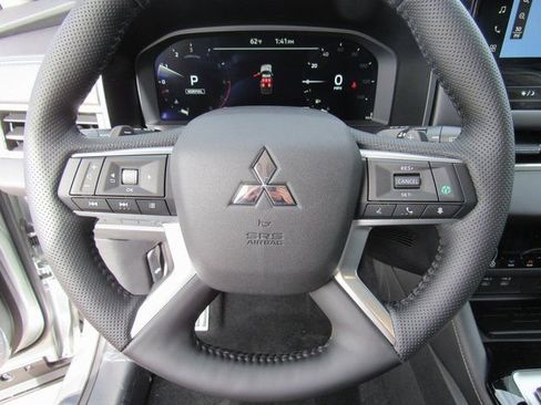 New 2026 Mitsubishi Outlander SEL FWD image 22