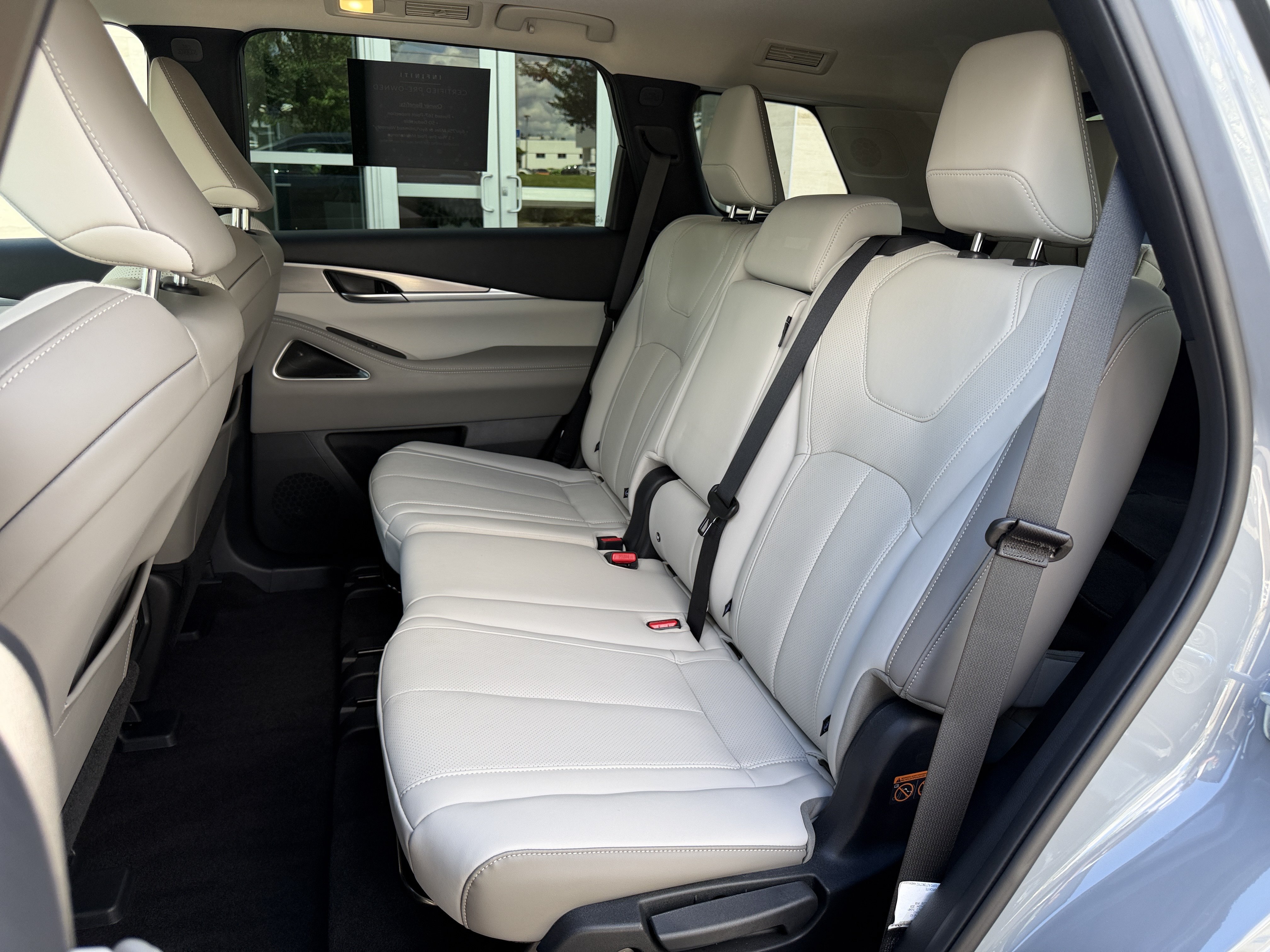 Certified 2027 INFINITI QX60 Luxe w/ Cargo Package FWD image 19