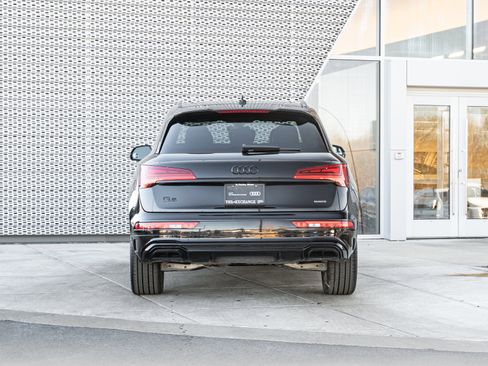 Certified 2025 Audi Q5 Prestige image 30