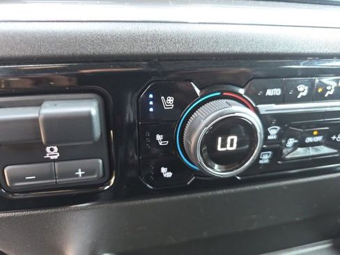 Used 2024 Chevrolet Silverado 3500 High Country image 36