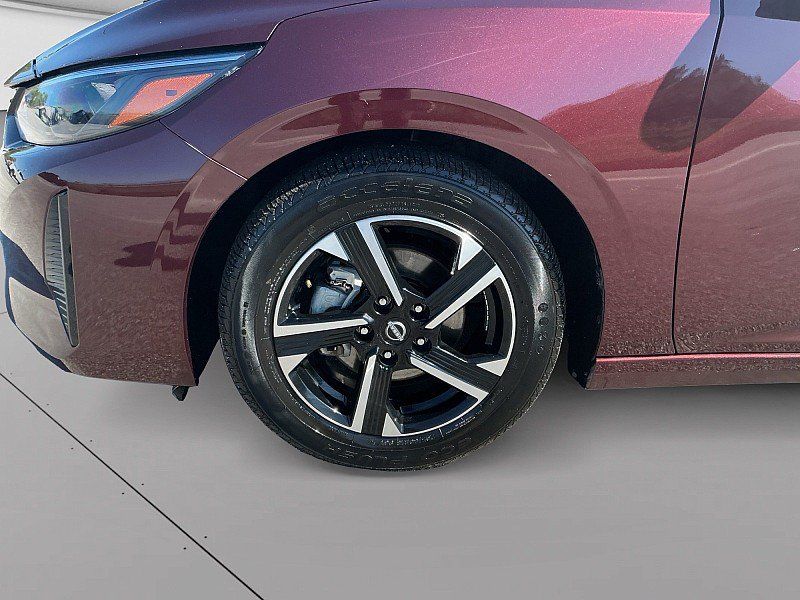 Used 2025 Nissan Sentra SV FWD image 15