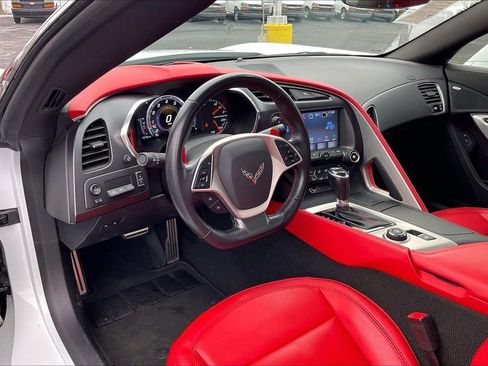 Used 2019 Chevrolet Corvette 2LT w/ 2LT Preferred Equipment Group image 15