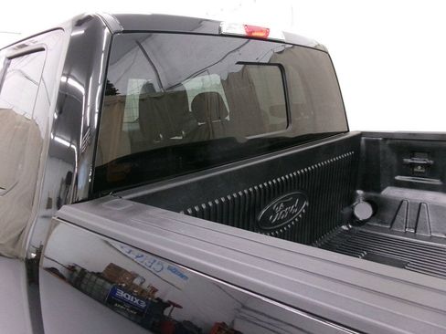 Used 2019 Ford F150 XLT w/ Equipment Group 302A Luxury AWD/4WD image 8