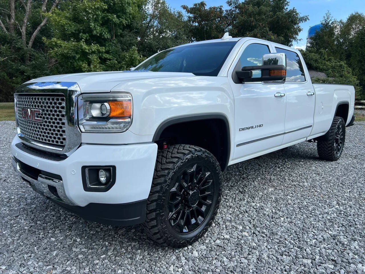 Used 2015 GMC Sierra 3500 Denali w/ Duramax Plus Package AWD/4WD image 3