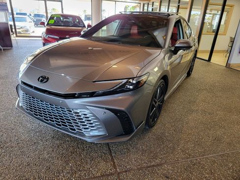Used 2025 Toyota Camry XSE w/ Premium Plus Package image 1