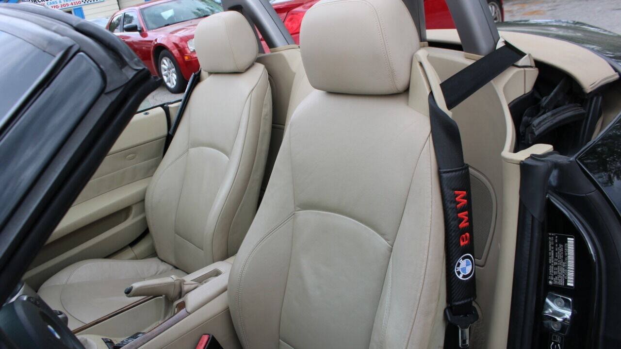 Used 2006 BMW Z4 3.0i RWD image 2