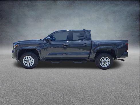 Used 2025 Toyota Tacoma SR5 RWD image 5