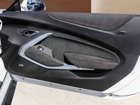 Used 2021 Chevrolet Camaro ZL1 image 23