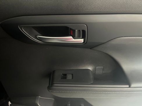 Used 2023 Toyota Highlander XSE image 57