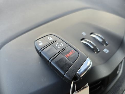 Used 2022 Jeep Renegade Altitude w/ Convenience Group image 31