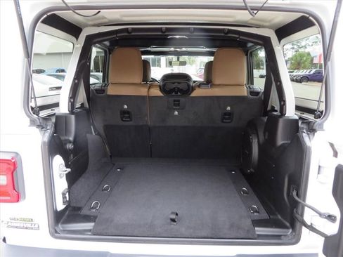 Used 2021 Jeep Wrangler Unlimited Sahara image 32