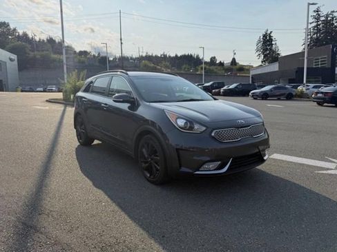 Used 2018 Kia Niro EX w/ EX Touring Graphite Edition FWD image 5