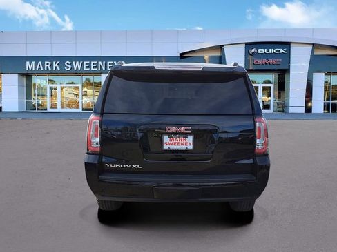 Used 2018 GMC Yukon XL SLE w/ Convenience Package image 28