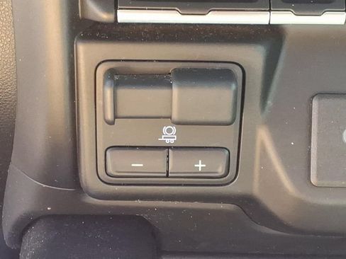 Used 2021 Chevrolet Silverado 1500 LT Trail Boss w/ Convenience Package II AWD/4WD image 28