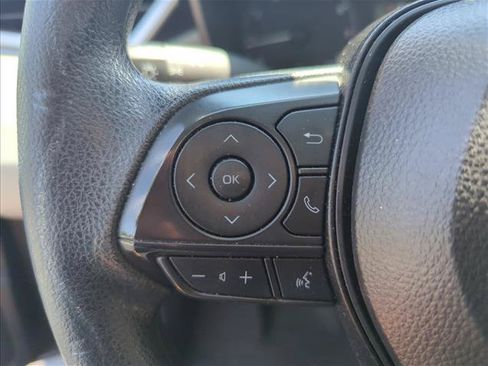 Used 2025 Toyota Corolla LE FWD image 14