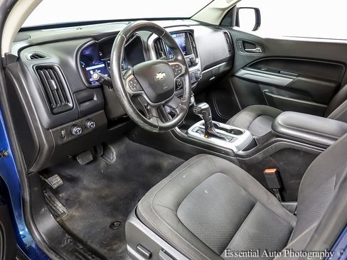 Used 2019 Chevrolet Colorado LT w/ Colorado RST Special Edition image 11