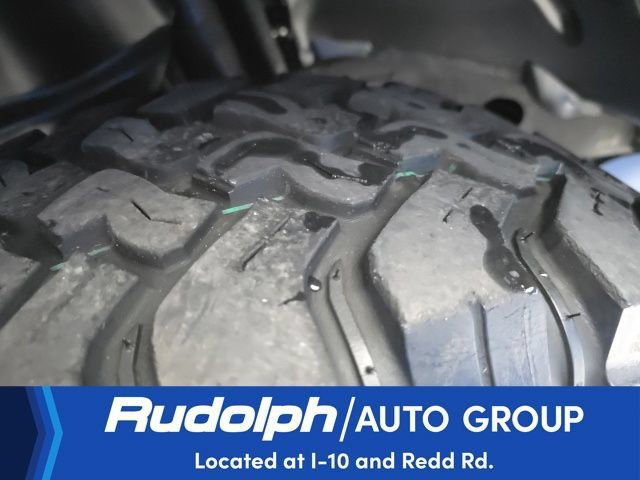 Used 2021 Jeep Wrangler Unlimited Rubicon AWD/4WD image 27