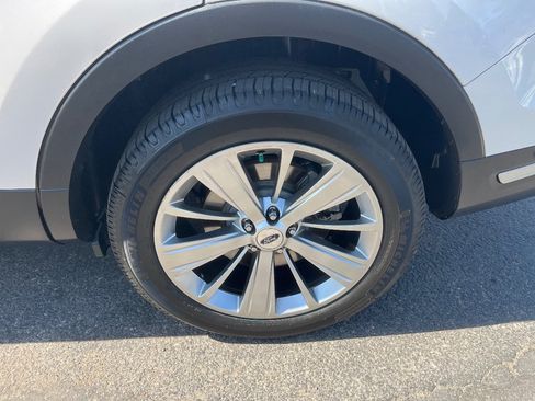 Used 2018 Ford Explorer Limited w/ Equipment Group 301A AWD/4WD image 47