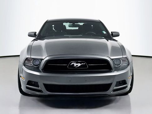 Used 2013 Ford Mustang Premium image 2