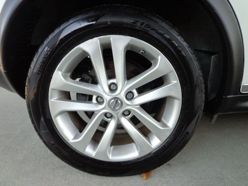 Used 2013 Nissan Juke SL w/ Chrome Pkg AWD/4WD image 10