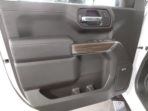 Certified 2020 Chevrolet Silverado 1500 RST AWD/4WD image 4