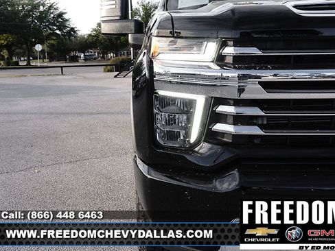 Used 2022 Chevrolet Silverado 2500 High Country w/ Safety Package II image 44