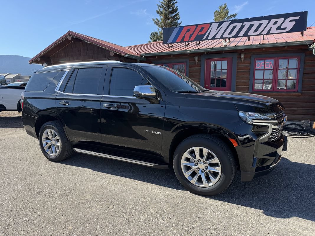 Used 2021 Chevrolet Tahoe Premier w/ Premium Package AWD/4WD image 1
