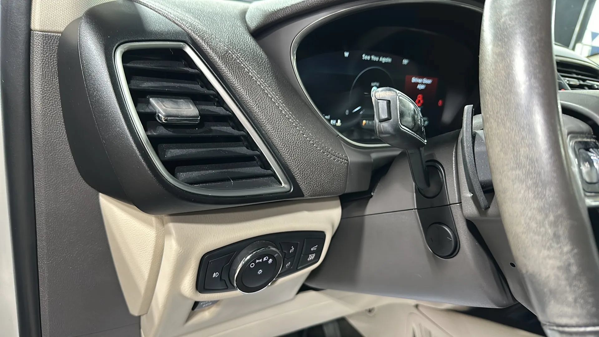 Used 2019 Lincoln Nautilus Select AWD/4WD image 30