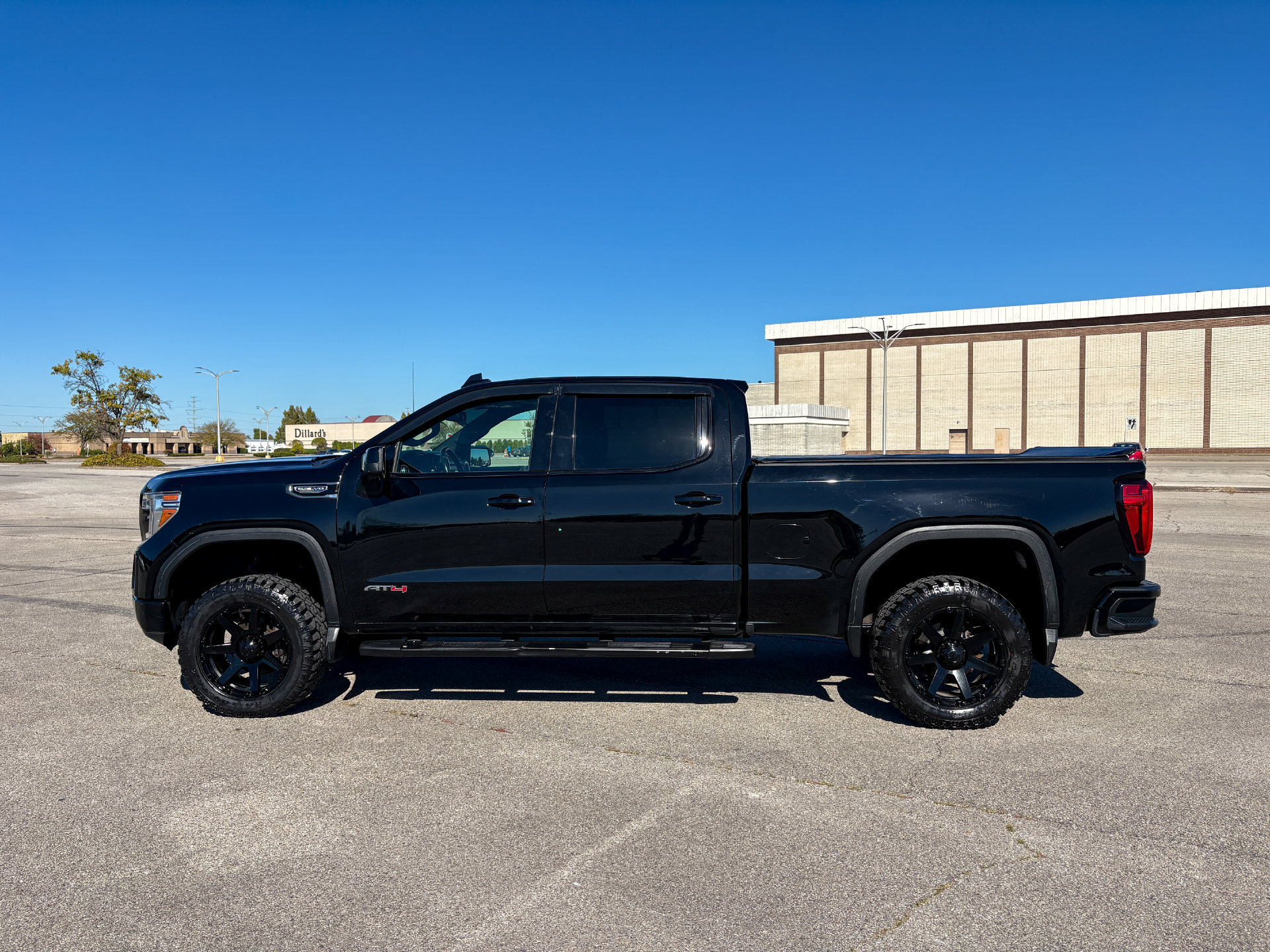 Used 2019 GMC Sierra 1500 AT4 w/ AT4 Premium Package AWD/4WD image 6