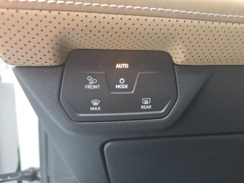 New 2026 Volkswagen Atlas Cross Sport SE AWD/4WD image 27