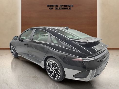 New 2025 Hyundai Ioniq 6 SEL image 3
