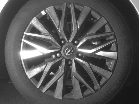 Used 2025 Nissan Altima 2.5 SV FWD image 13