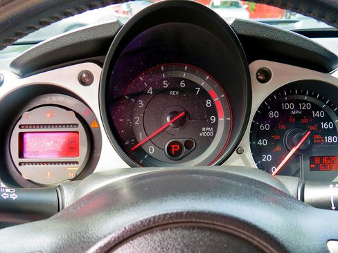 Used 2014 Nissan 370Z Touring w/ Navigation Package image 18